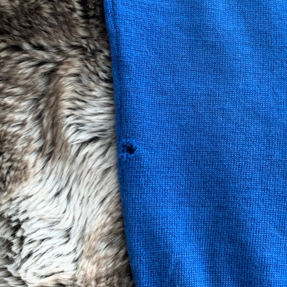 Express Design Studio V-Neck Sweater - Picture 8 of 9